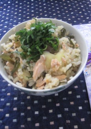 鮭ときのこのチーズ入り味噌炊き込みご飯-レシピのメイン写真