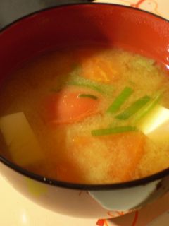 トマトの入ったお味噌汁♡-レシピのメイン写真