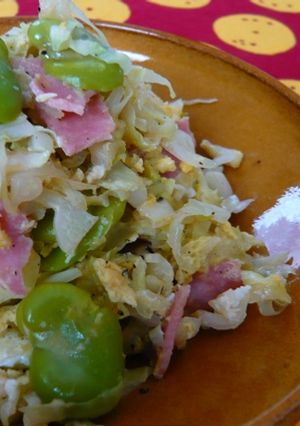 彩り鮮やか♪空豆とベーコンのキャベツ炒め-レシピのメイン写真
