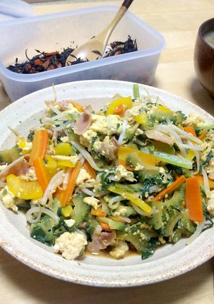 野菜たっぷりゴーヤーチャンプルー-レシピのメイン写真