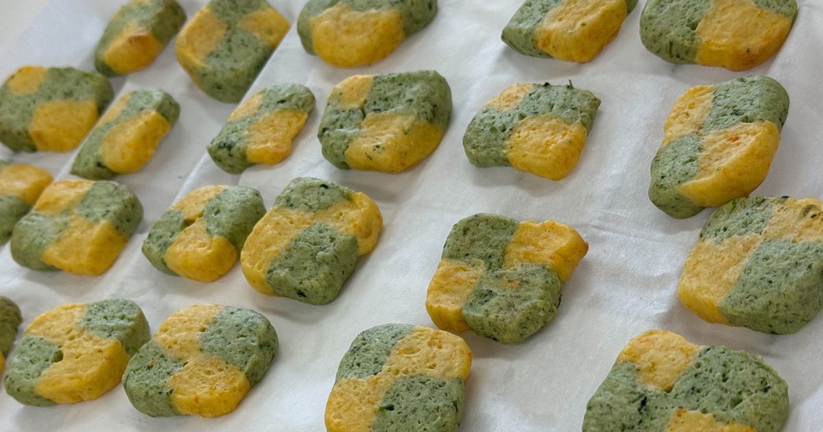 ほうれん草とにんじんの市松模様のクッキー by Ochas 【クックパッド