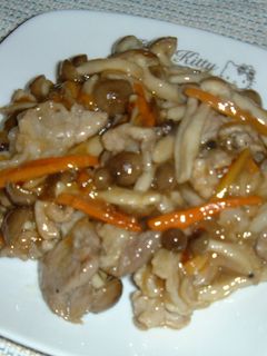 豚肉としめじの醤油・オリーブオイル炒め-レシピのメイン写真