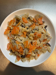 れんこんとにんじんの塩麹炒め-レシピのメイン写真