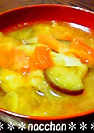 オリーブオイルで炒めた野菜の味噌汁-レシピのメイン写真