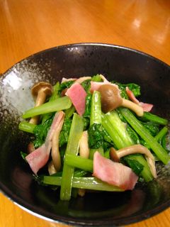 小松菜*しめじ*ベーコンのバター炒め-レシピのメイン写真
