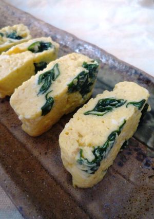 お弁当に♪フワフワわかめ卵焼き-レシピのメイン写真