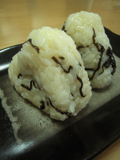 うまい!!塩昆布とチーズのおにぎり-レシピのメイン写真