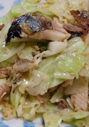 さんまとキャベツの塩にんにく炒め-レシピのメイン写真