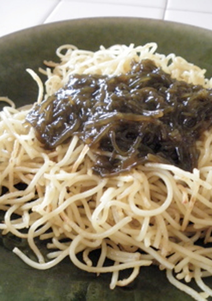 簡単！とろ〜りからめて『もずく酢焼そば』-レシピのメイン写真