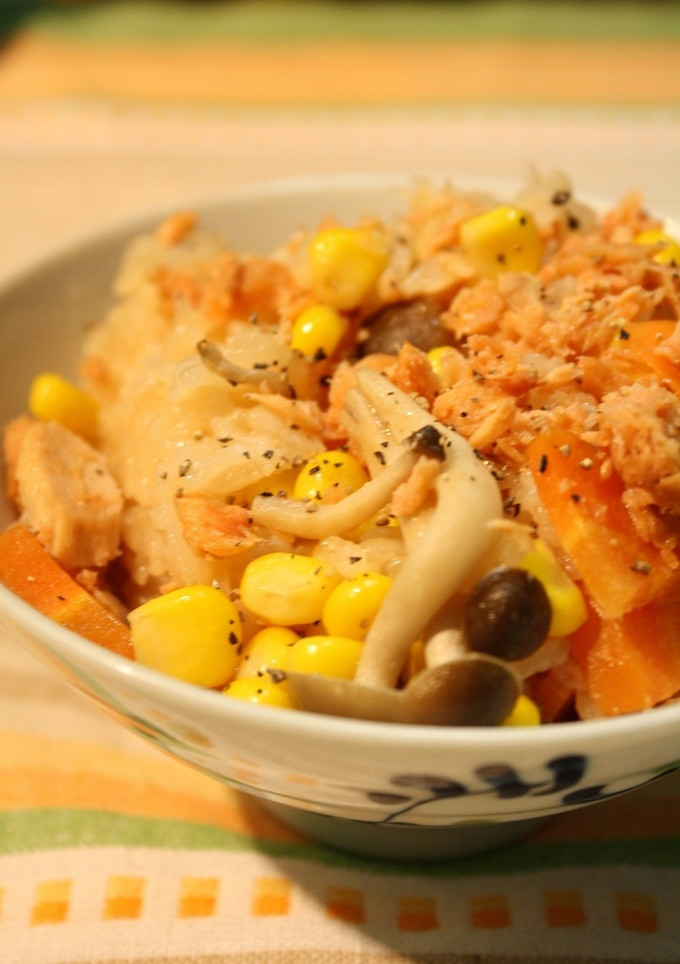 簡単♫鮭ときのこバター風味☆炊き込みご飯-レシピのメイン写真
