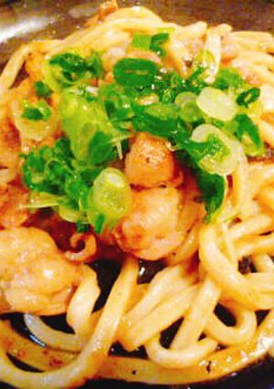 Ｂ級グルメ！ホルモンうどん（焼きうどん）-レシピのメイン写真