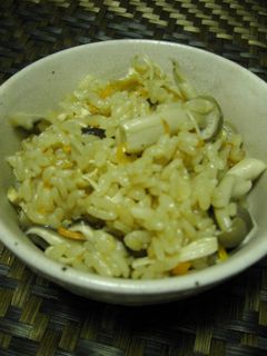 きのこがいっぱい!簡単炊き込みきのこご飯-レシピのメイン写真