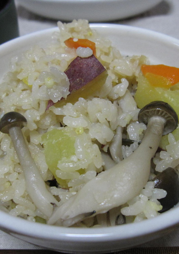 秋の味覚♪サツマイモの炊き込みご飯-レシピのメイン写真