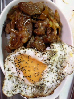 焼肉丼with目玉焼き-レシピのメイン写真
