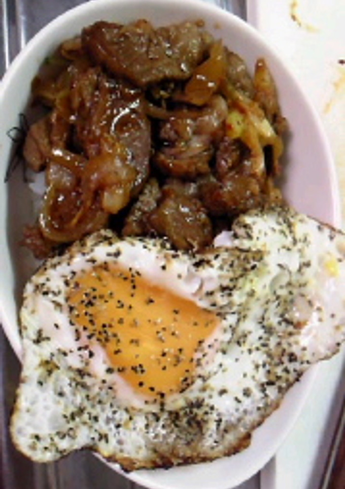 焼肉丼with目玉焼き-レシピのメイン写真