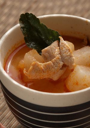 柔らか大根とチキンのトムヤムスープ煮-レシピのメイン写真