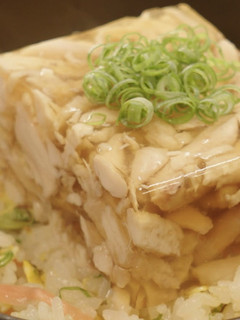 手羽先の煮こごり焼き飯丼-レシピのメイン写真