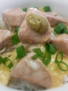 乗せてチン!するだけ 簡単マグロチーズ丼-レシピのメイン写真