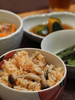 簡単!鮭としめじの炊き込みご飯風-レシピのメイン写真