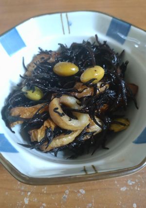 簡単あと一品！竹輪と枝豆の基本のひじき煮-レシピのメイン写真