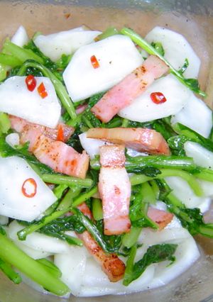 旬の野菜かぶサラダ浅漬け風ベーコン入り-レシピのメイン写真