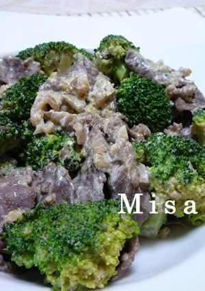 ブロッコリーと牛肉のくるみマヨネーズ炒め-レシピのメイン写真