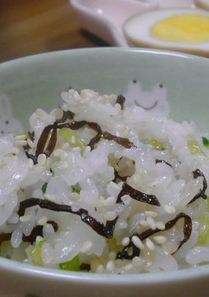 塩昆布とかぶの葉の混ぜご飯-レシピのメイン写真