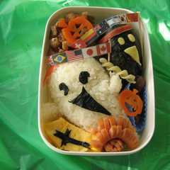 รูปของ 時々　キャラ弁♪　ハロウィンおばけ運動会