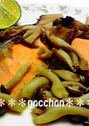 レンジで３分★鮭とキノコの包み蒸し-レシピのメイン写真