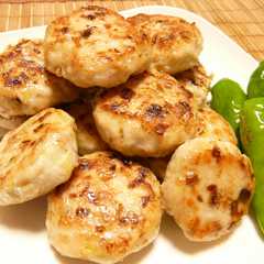 รูปของ ジューシー！塩にんにく鶏つくね