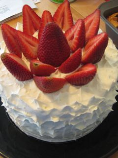 苺のデコレーションケーキ♪-レシピのメイン写真