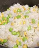 とうもろこしと枝豆の炊き込みごはん