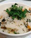 コジャレ炊込みご飯（塩焼鳥缶詰仕立て）