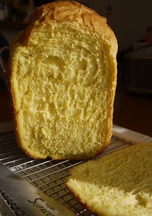 ホームベーカリーでターメリック食パン♪-レシピのメイン写真