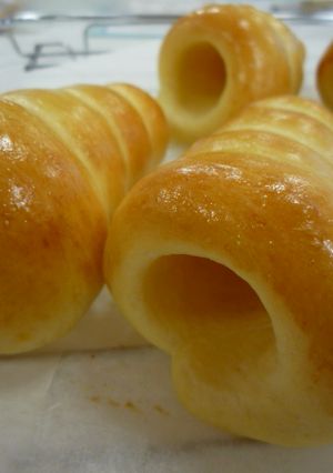 コロネ型用のクッキングシートの巻き方-レシピのメイン写真