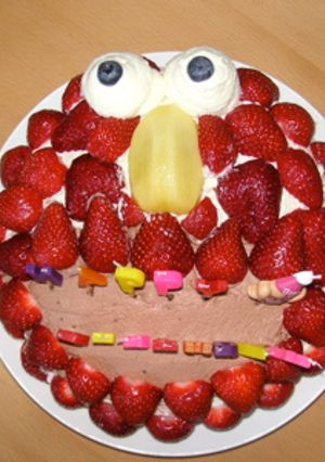 苺たっぷりエルモの誕生日ケーキ-レシピのメイン写真