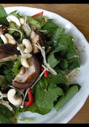 椎茸とほうれん草ホットドレッシングサラダ-レシピのメイン写真