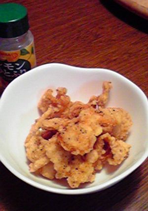 簡単おつまみ。とり皮揚げ-レシピのメイン写真