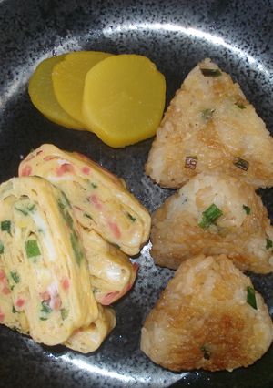 ねぎ玉子焼と焼きおにぎり-レシピのメイン写真