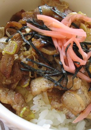 ウスターソースでめちゃウマ豚丼♪-レシピのメイン写真