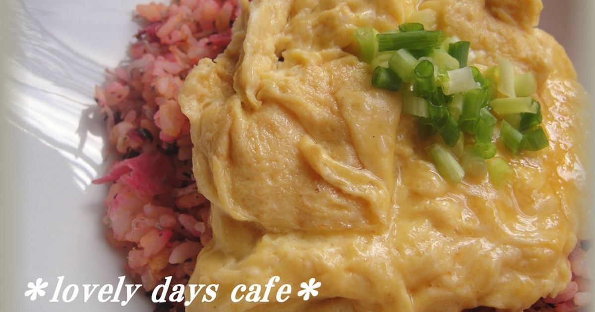 お赤飯チャーハン お赤飯でチャーハン by おまめさん 【クックパッド】 簡単