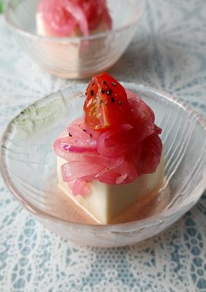 紫玉ねぎのマリネをのせたミニ冷奴☆前菜に-レシピのメイン写真