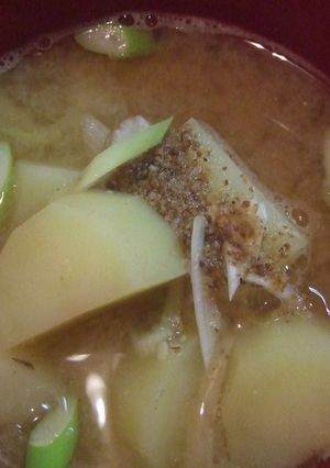焼干しでじゃがいものお味噌汁-レシピのメイン写真