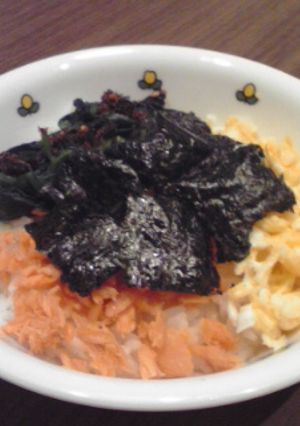 簡単幼児食☆３色丼-レシピのメイン写真