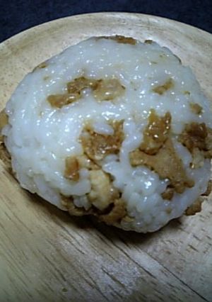 簡単！☆鶏そぼろおにぎり☆-レシピのメイン写真