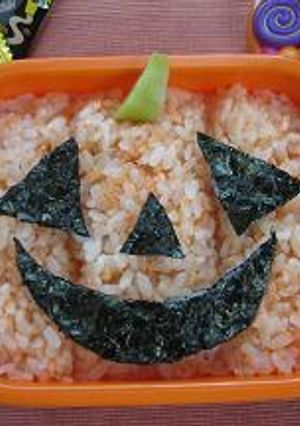 お弁当箱を大胆に使ったハロウィンごはん-レシピのメイン写真