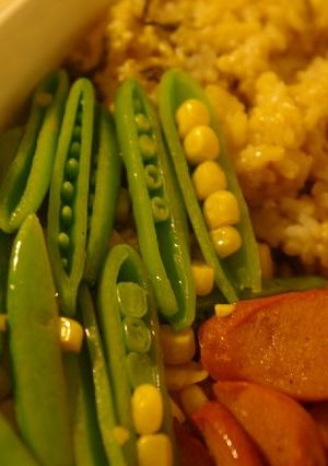 お弁当に☆えんどう豆君とコーン君のコラボ-レシピのメイン写真