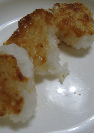 離乳食★味噌マヨの手づかみ焼きおにぎり-レシピのメイン写真