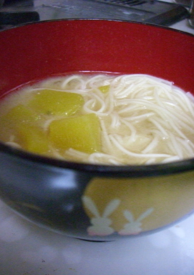 さつまいもと素麺のつるっつる♪みそ汁-レシピのメイン写真