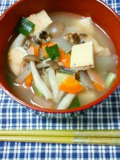 丸ごと食べる、野菜たっぶり汁-レシピのメイン写真